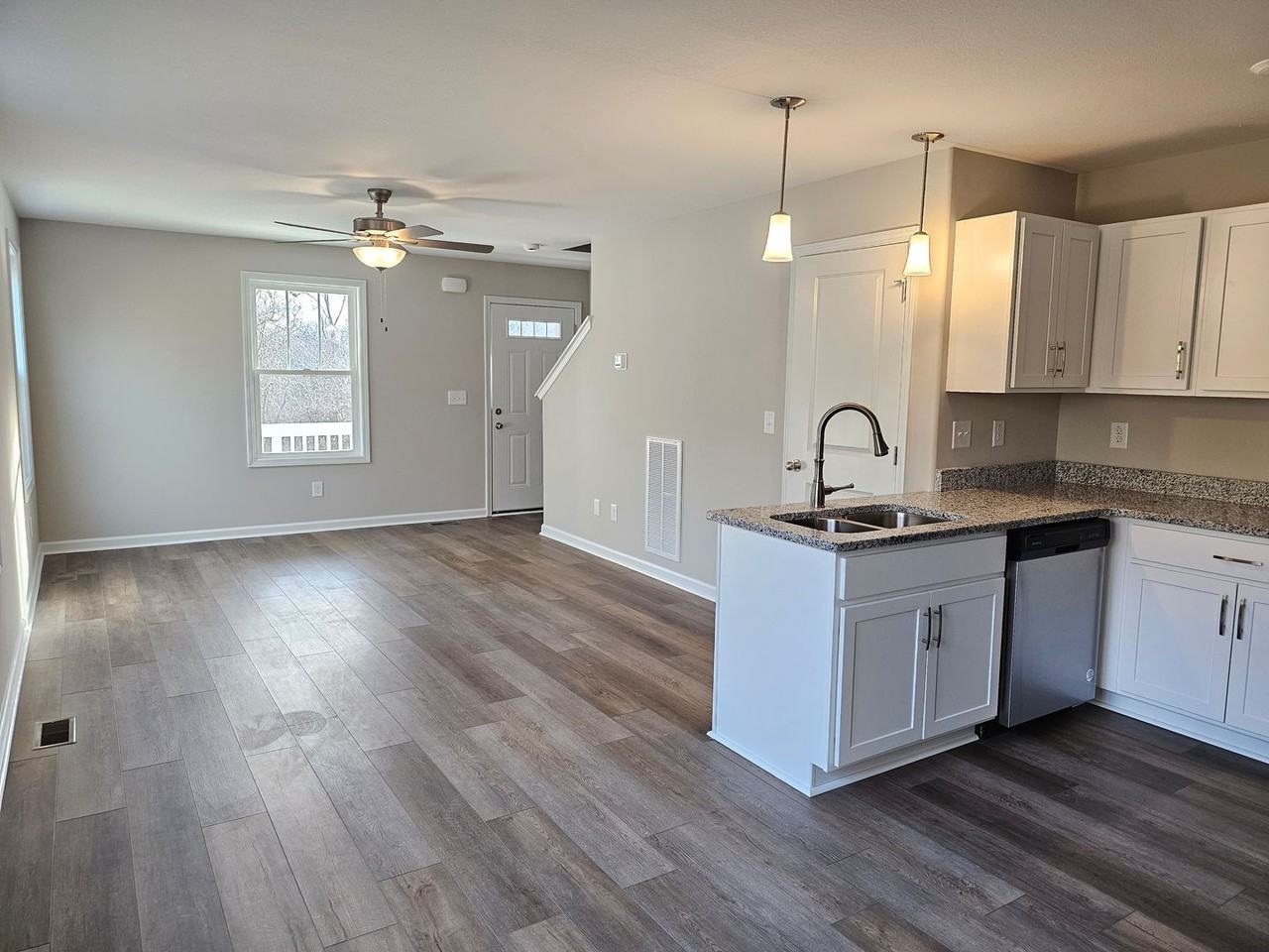 161 Hadley dr - Photo 6 of 17