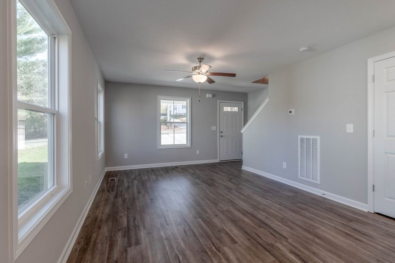 161 Hadley dr - Photo 7 of 17