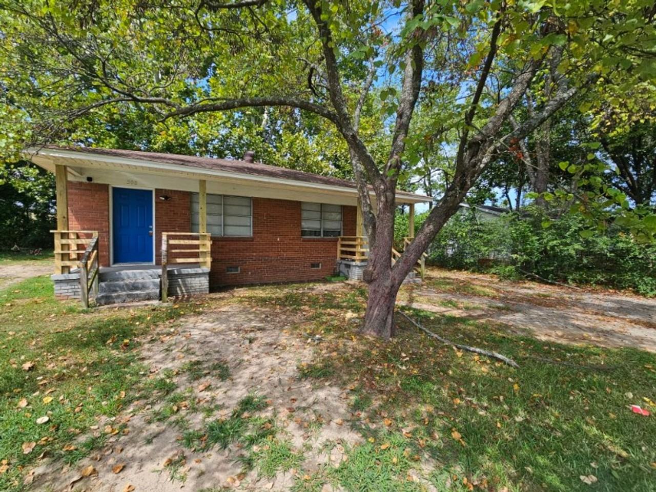 308 308 & 310 Oak St - Photo 2 of 18