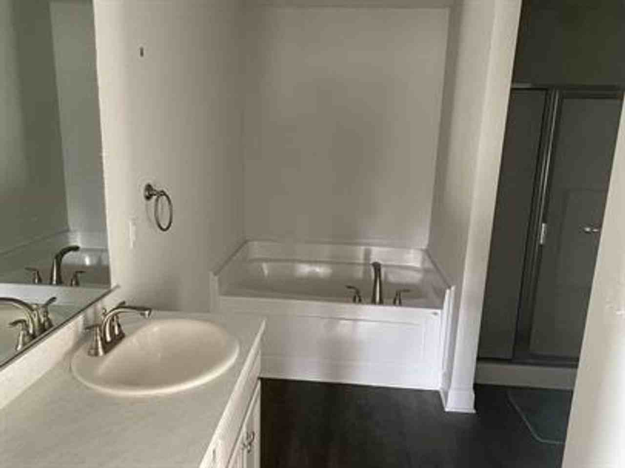 2413 Bell Manor Dr Sw - Photo 7 of 12