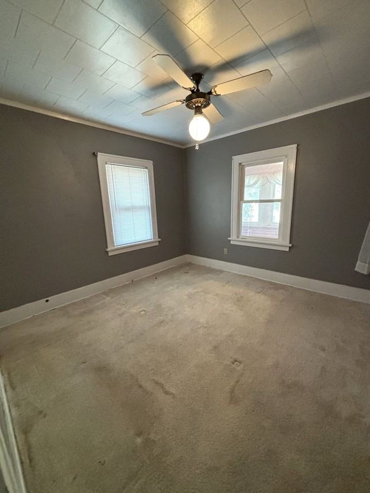 423 Edwards St - Photo 3 of 6