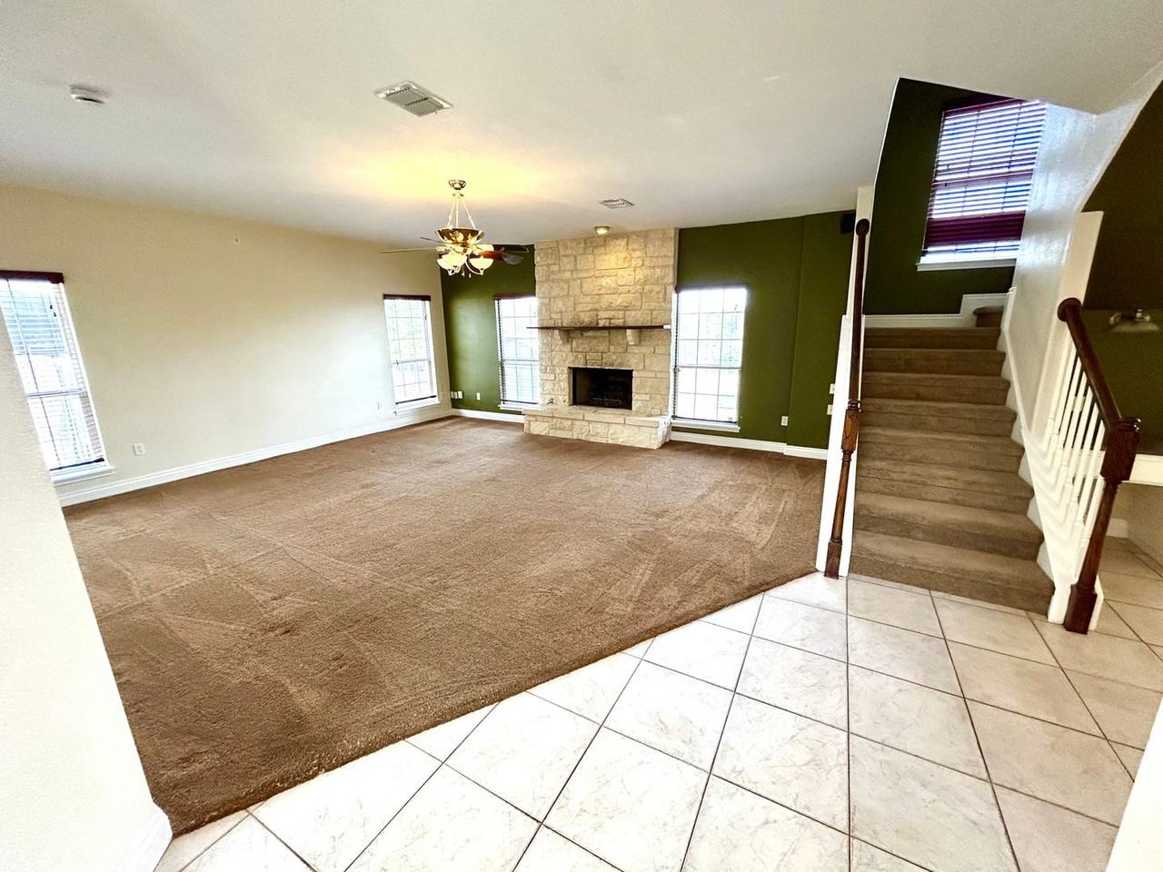 215 River Blf - Photo 6 of 48