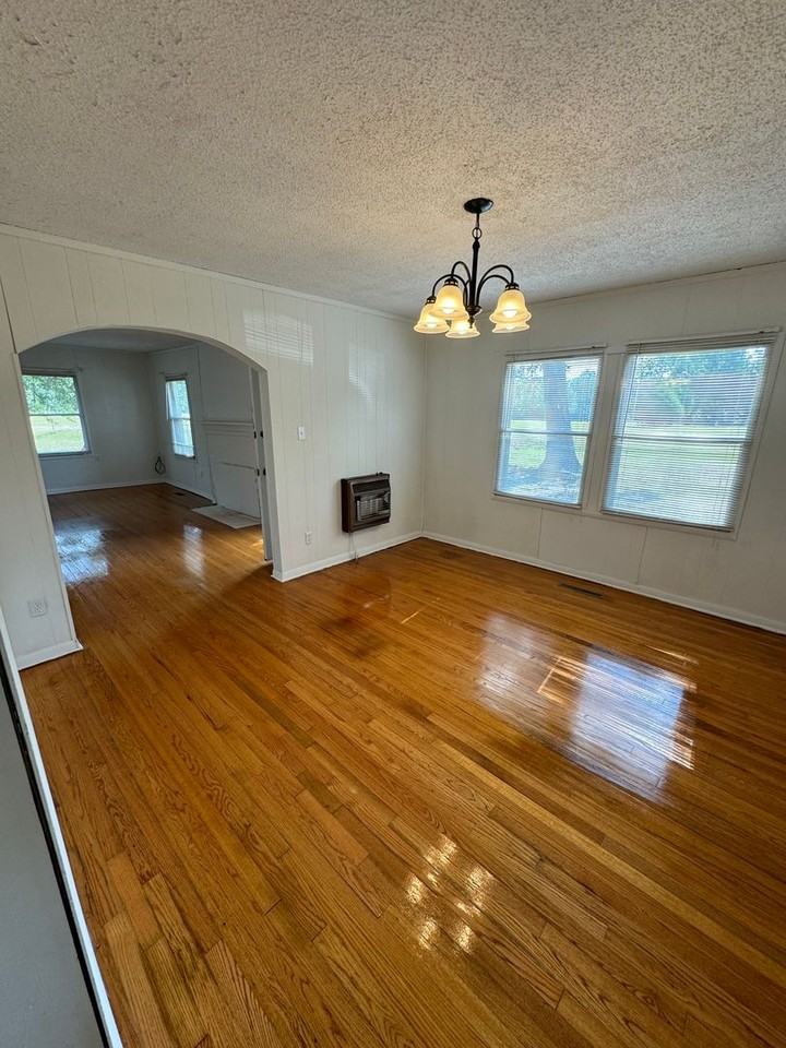 251 Pleasant Valley Rd - Photo 3 of 8