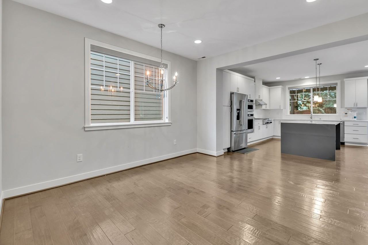 4562 240th Pl Se - Photo 3 of 29