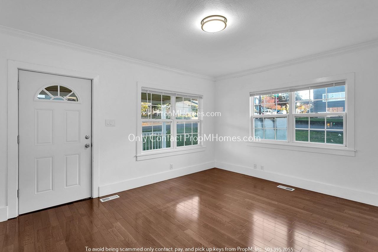 1003 Taylor St - Photo 2 of 27