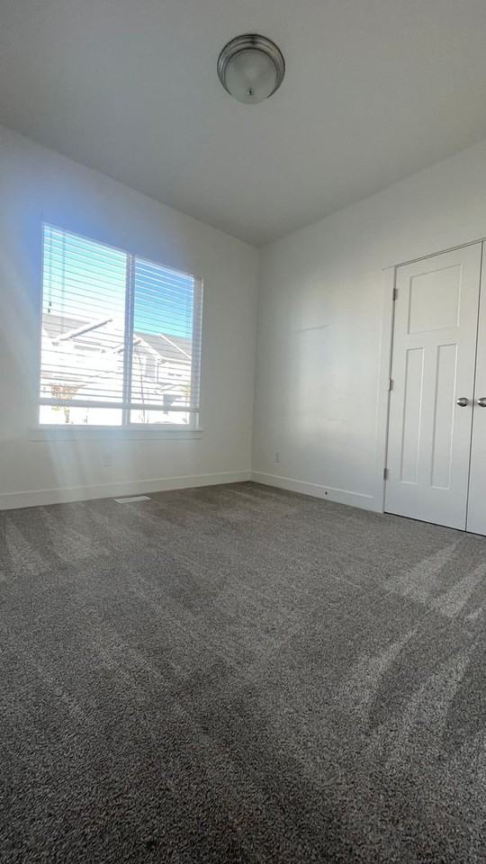 1647 N 3700 W - Photo 6 of 20