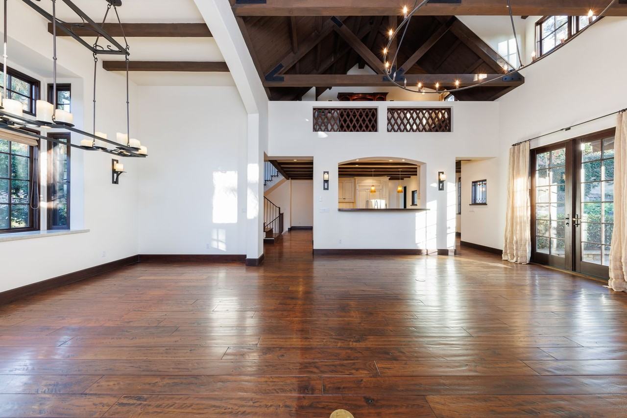 485 Zuni Dr - Photo 5 of 39