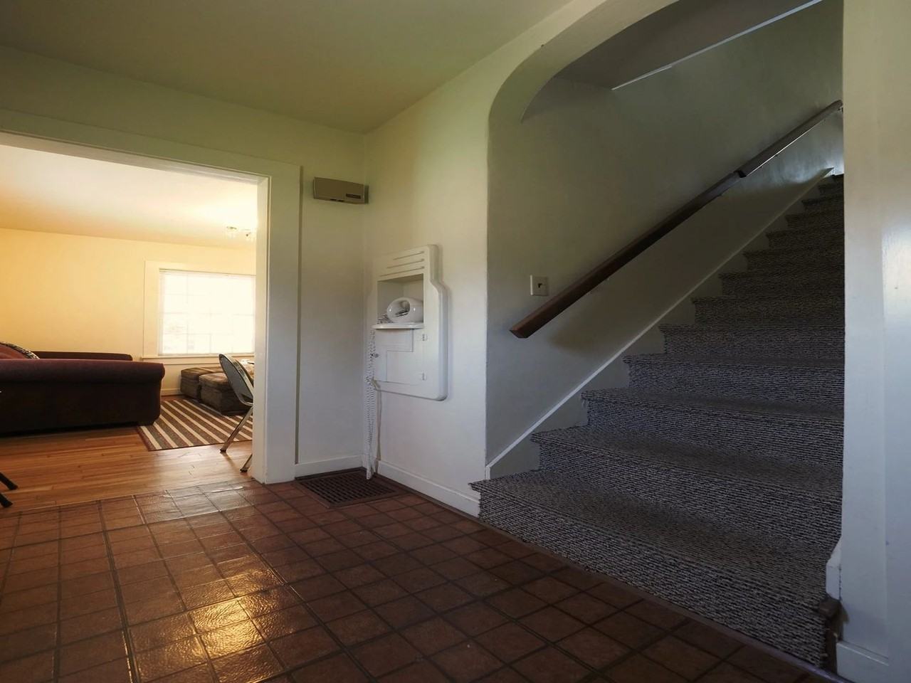 333 S Eagleson Ave - Photo 4 of 9