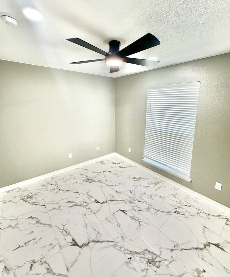 6502 Deorsam Loop - Photo 6 of 23