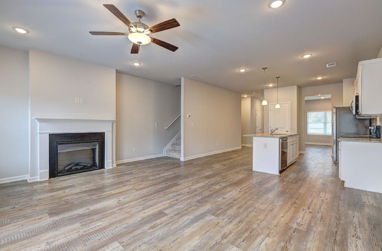 103 Crane Ln #2B - Photo 3 of 39