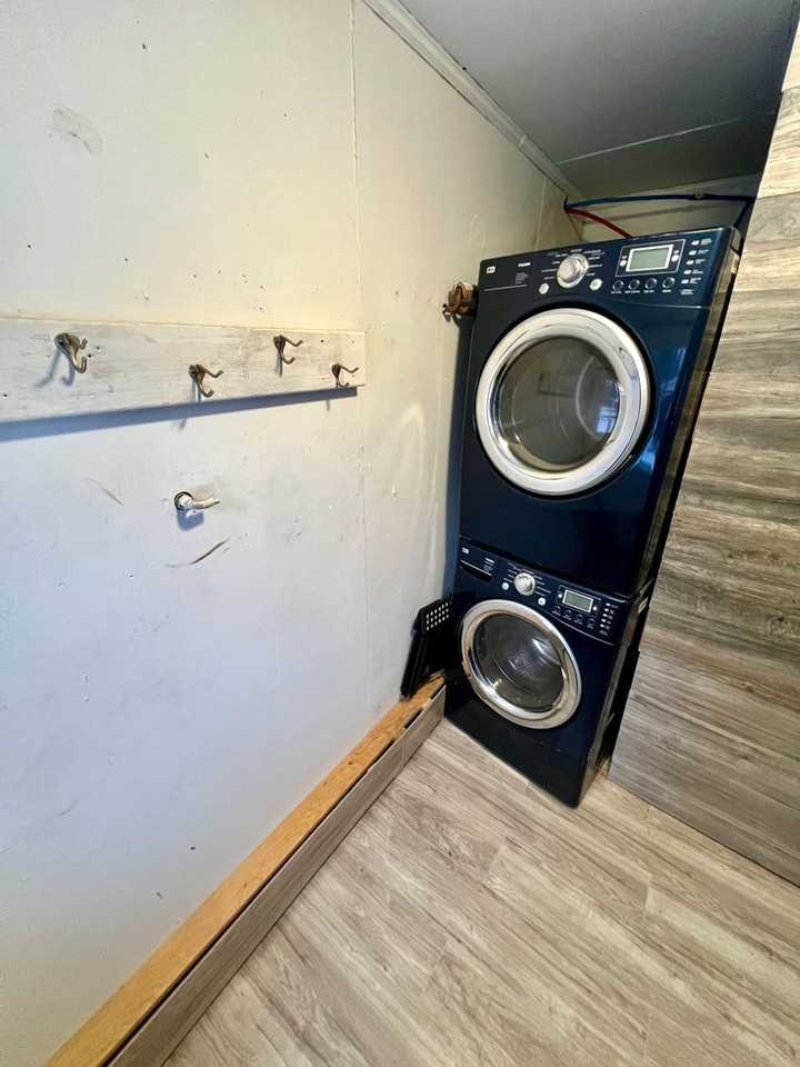 2989 Amanda Loop - Photo 3 of 15
