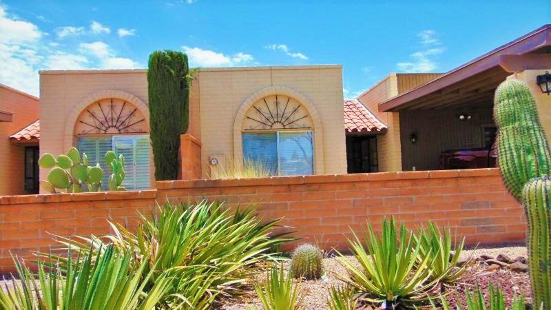 1513 W Placita Travis - Photo 3 of 29