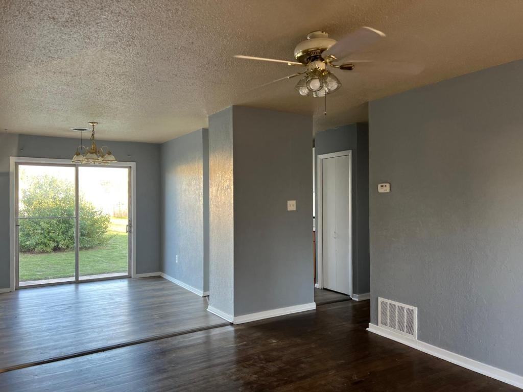 843 Nw 58th St - Photo 5 of 17