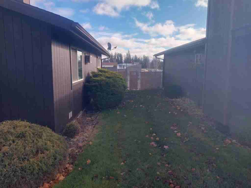 W 5th St - Photo 2 of 20