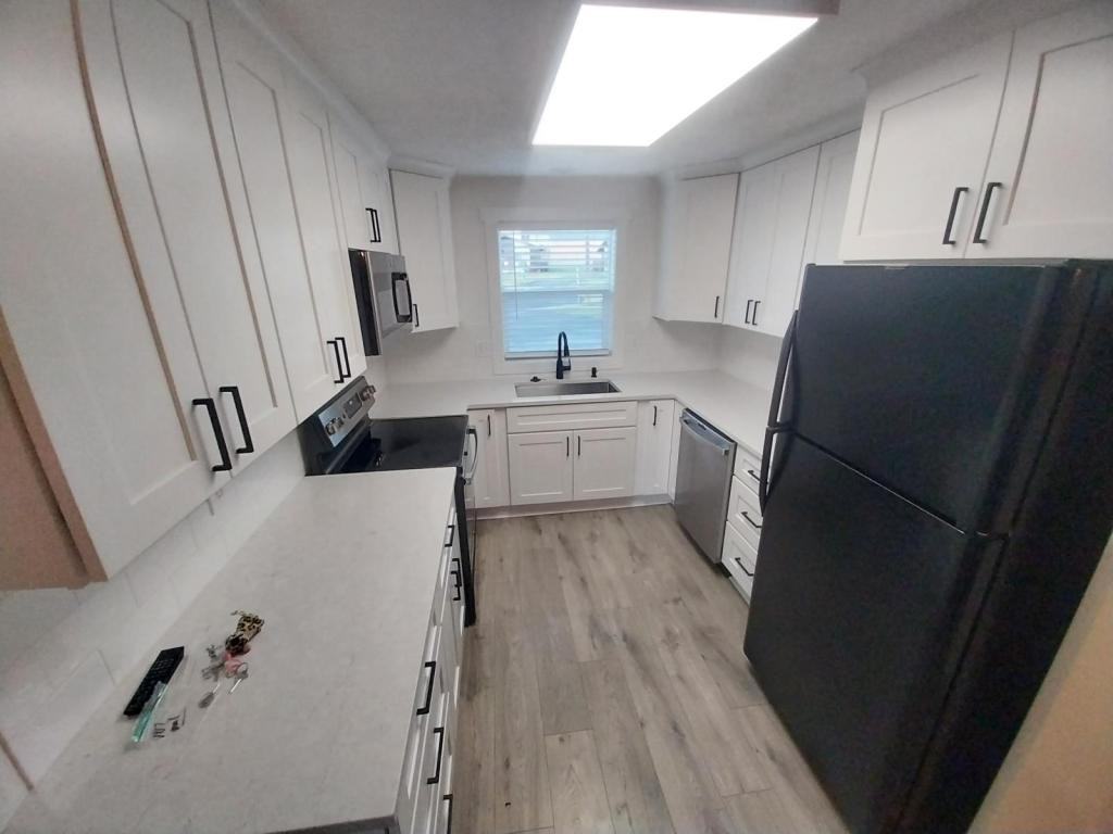 W 5th St - Photo 7 of 20