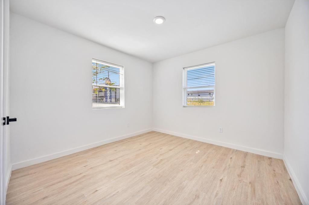 6811 Del Rio St ##17 - Photo 6 of 15