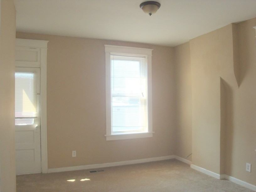 4928 Wise Ave - Photo 3 of 8