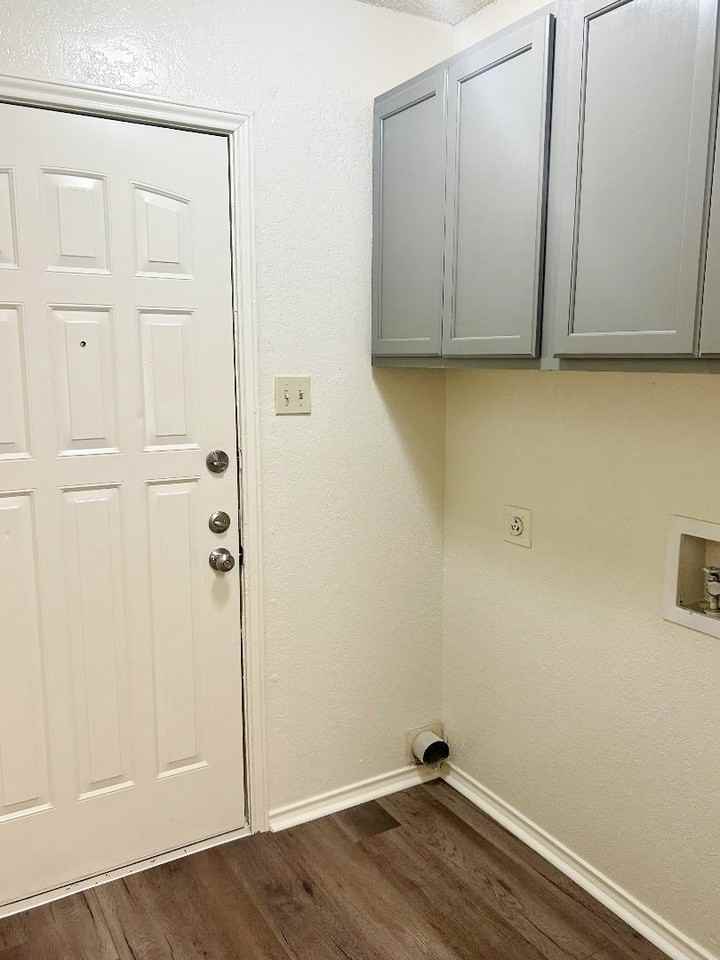 4508 Tree Ln - Photo 3 of 13