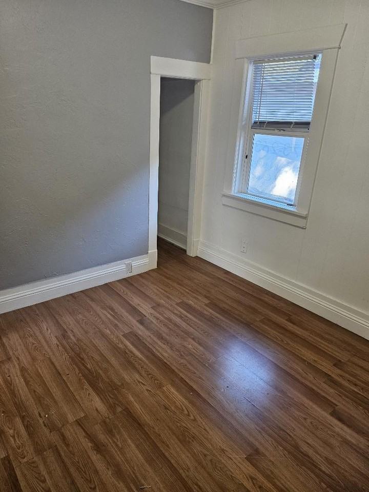 1749 Grant Ave #MAIN - Photo 2 of 22