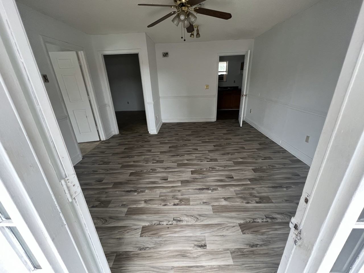 100 Academy St #B - Photo 2 of 4