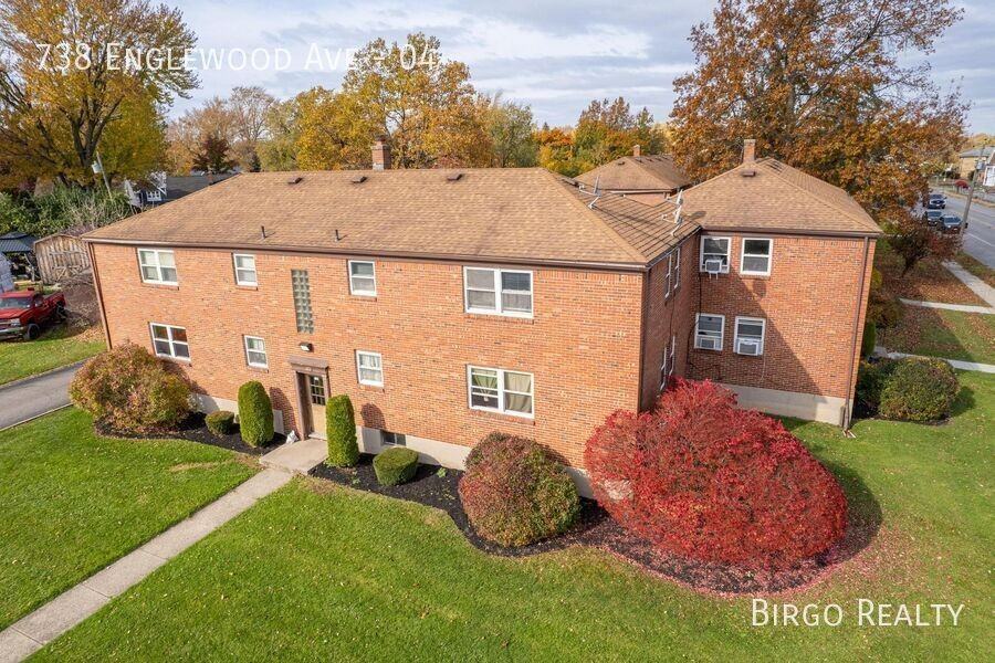 738 Englewood Ave #04 - Photo 2 of 20