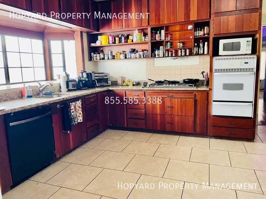 737 S 11th St #5 - Photo 4 of 6