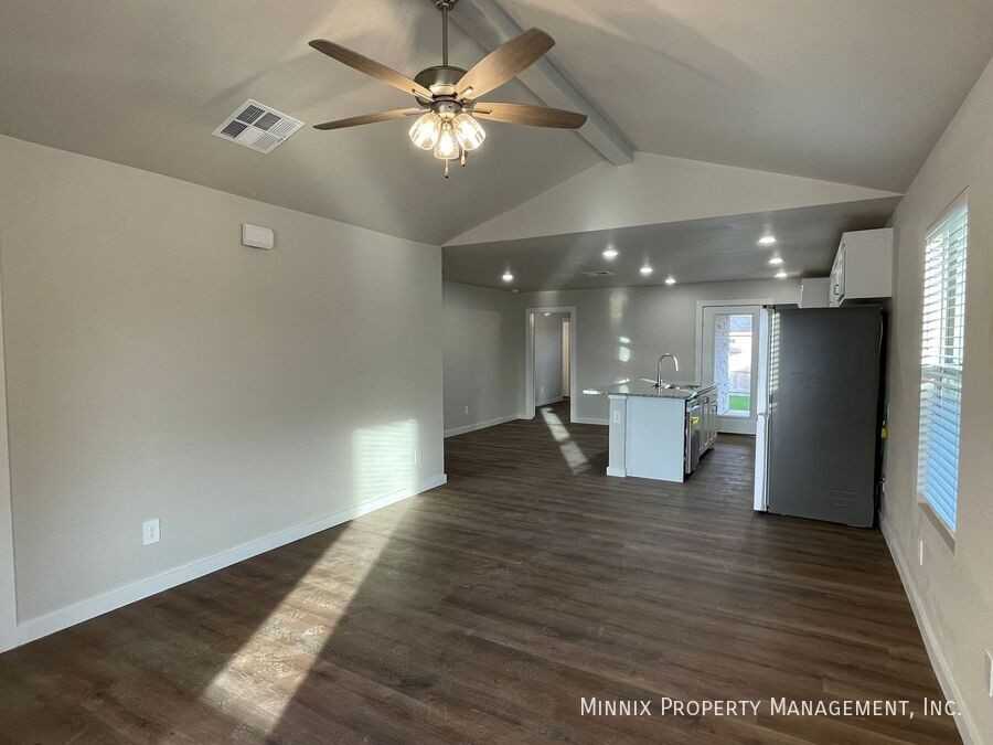 7711 Date Ave - Photo 3 of 19