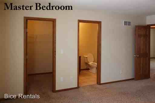 Rockford - Photo 3 of 20