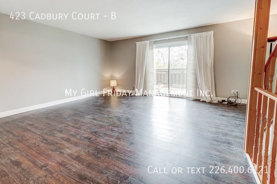 423 Cadbury Crt #B - Photo 3 of 16