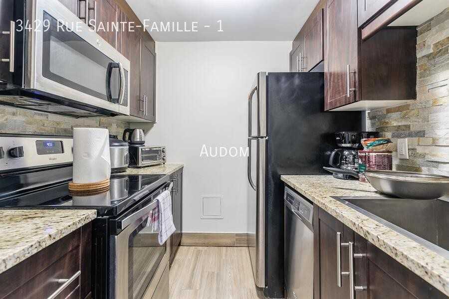 3429 Rue Sainte-Famille #1 - Photo 3 of 12