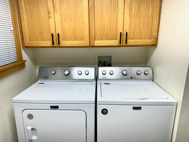 707 W Evelyn St - Photo 6 of 10