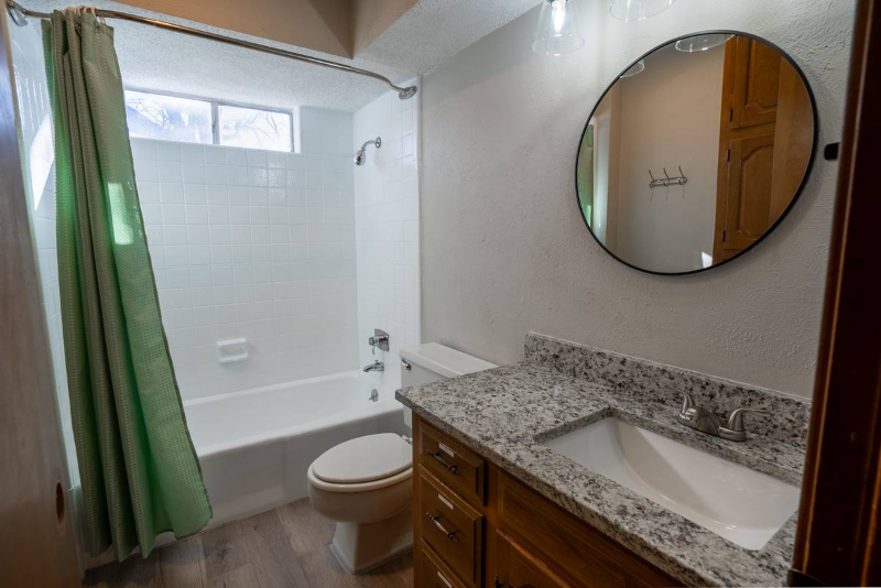 1 Saint Claire Dr - Photo 2 of 7