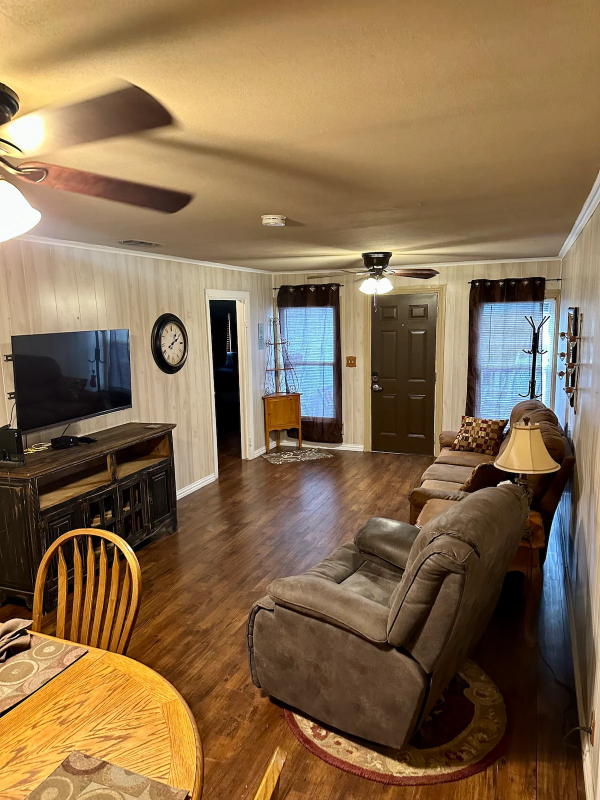 2100 Houston Pl - Photo 2 of 12