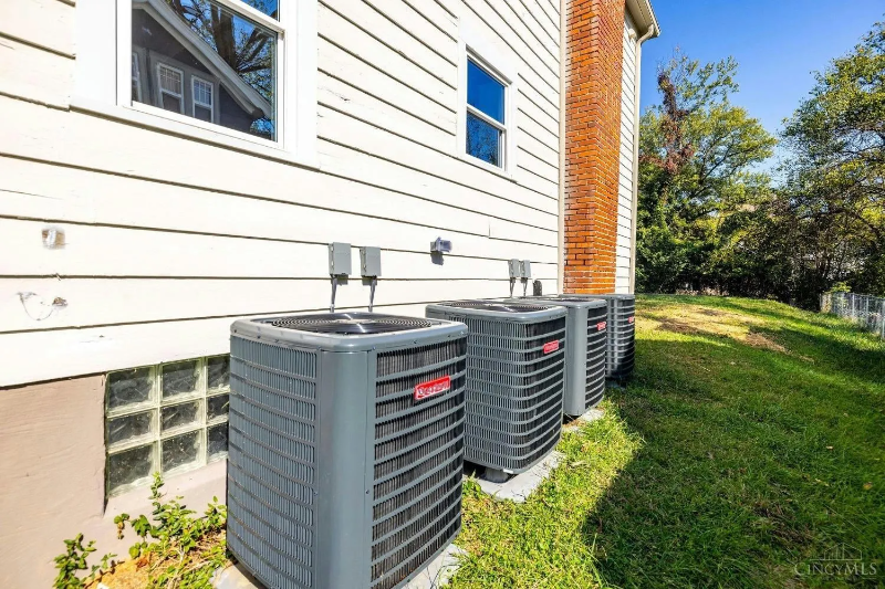 5534 Stewart Rd #1 - Photo 4 of 9