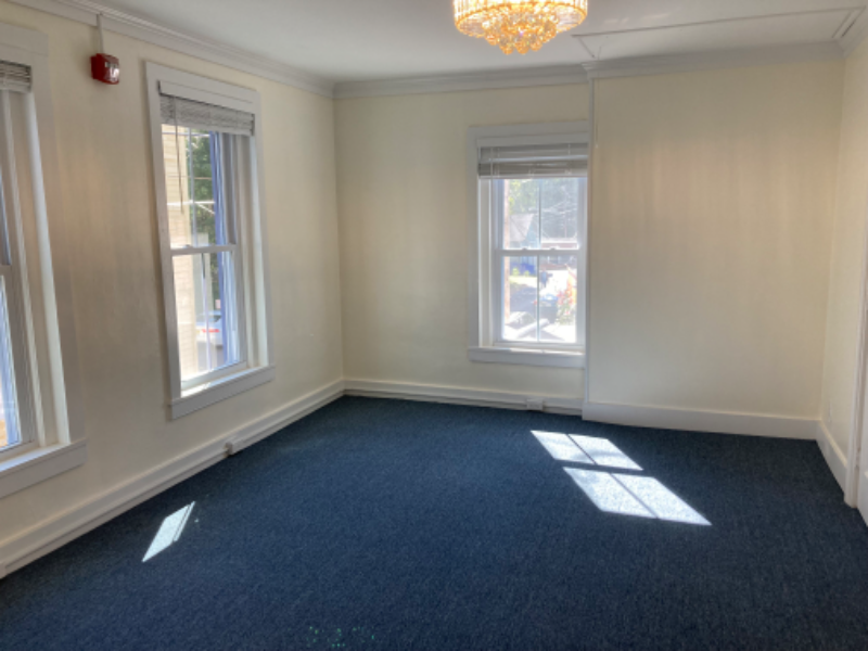 32 Bridge St - Photo 3 of 4