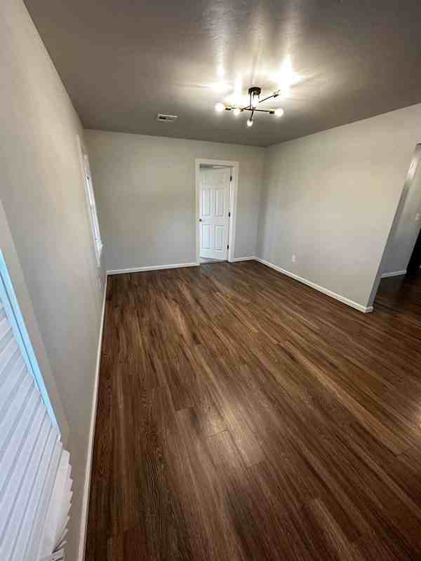 2228 Ne 19th St - Photo 2 of 14