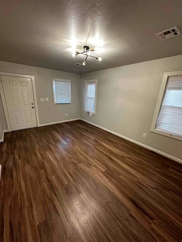 2228 Ne 19th St - Photo 3 of 14