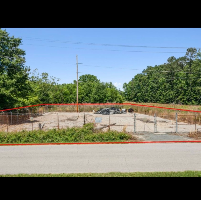 642 Wolfe St #642 - Photo 2 of 4