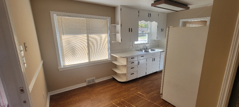 110 W 89th Ter - Photo 4 of 11