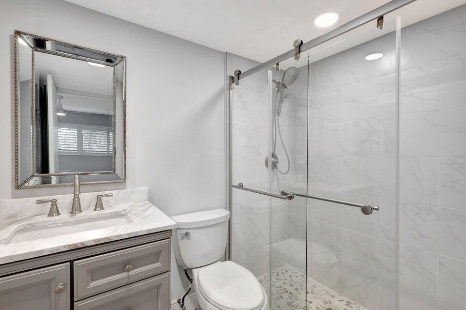 15492 Lakes Of Delray Blvd #101 - Photo 2 of 29