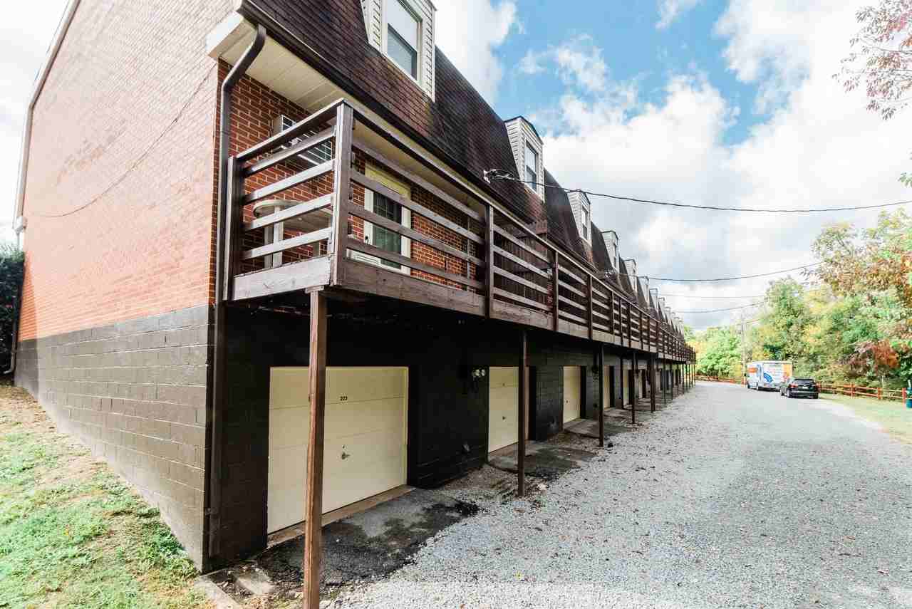 Starboard Villa Townhomes - Photo 3 of 8