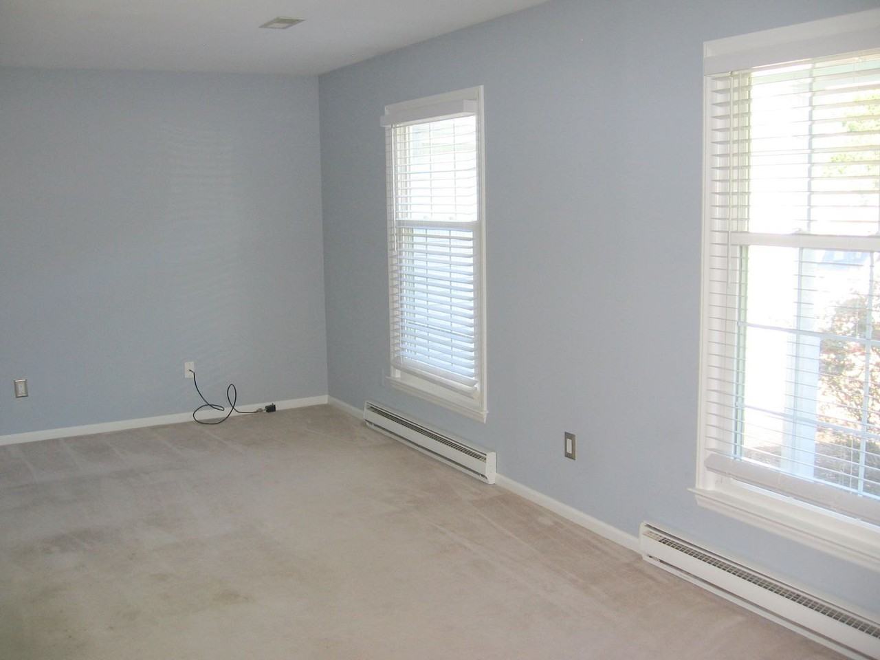 32 Riverside Dr - Photo 3 of 20