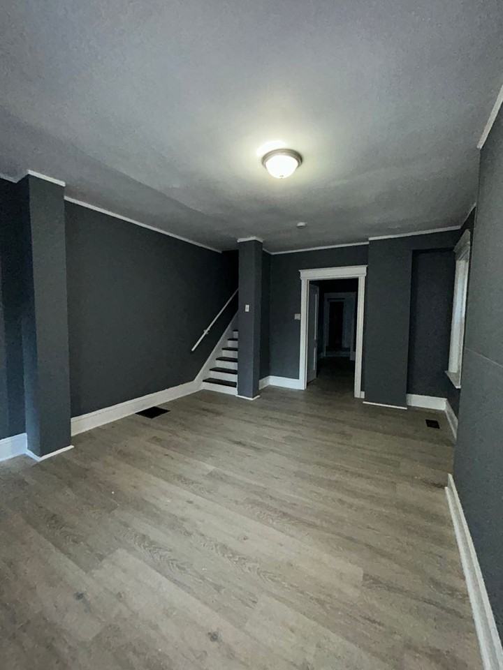 490 Stuyvesant Ave - Photo 4 of 25