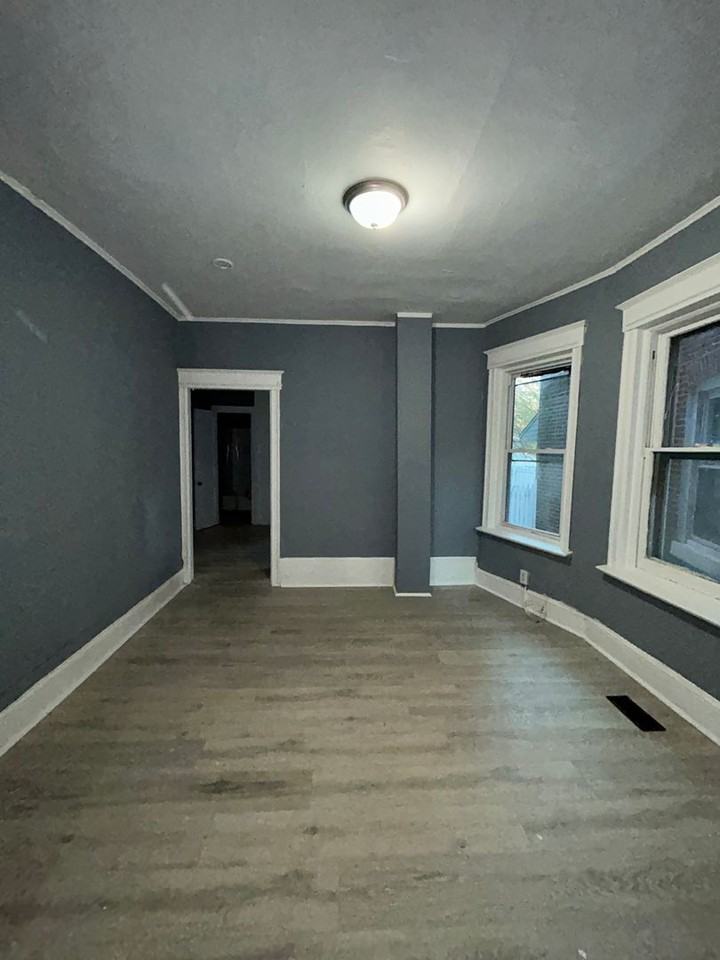 490 Stuyvesant Ave - Photo 5 of 25