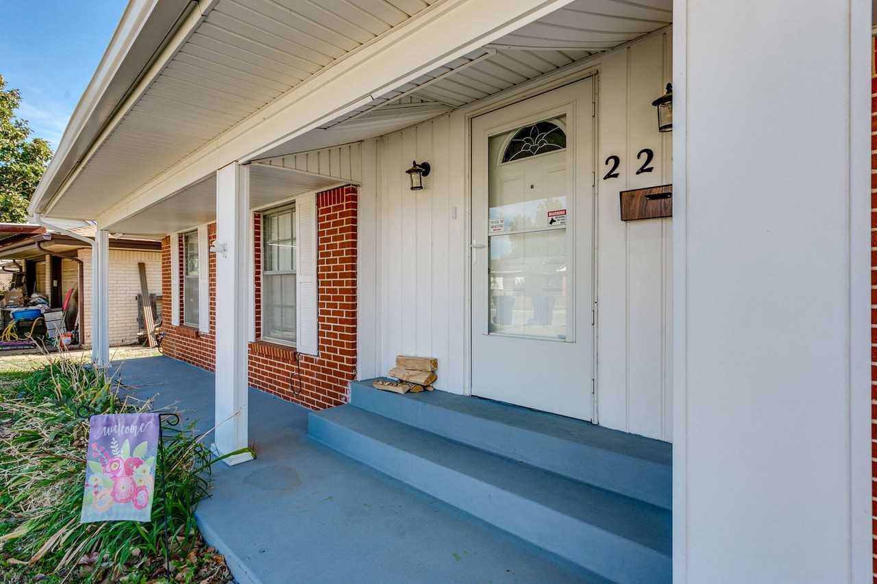 2248 Laneway Drive - Photo 5 of 34