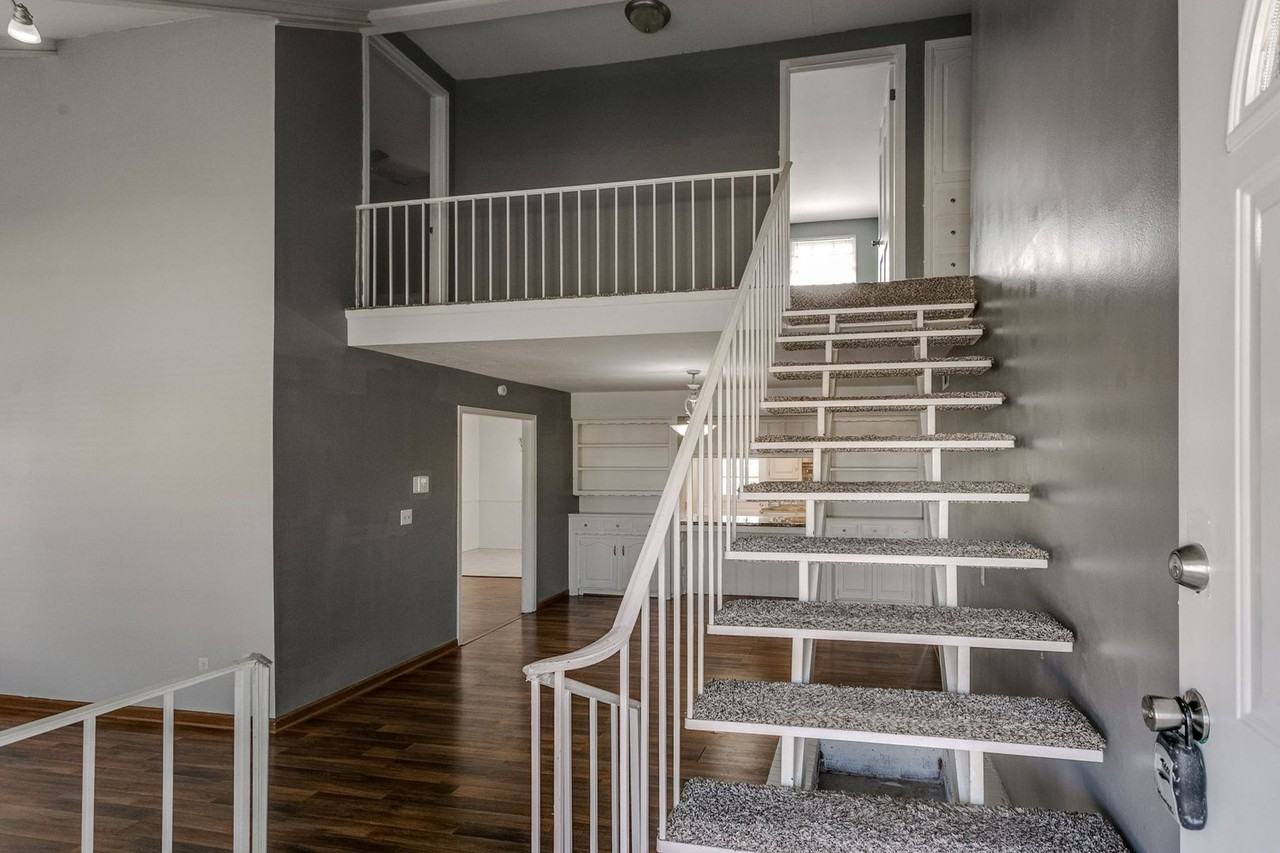 2248 Laneway Drive - Photo 6 of 34