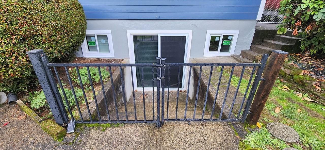 9655 N Edison St - Photo 3 of 26