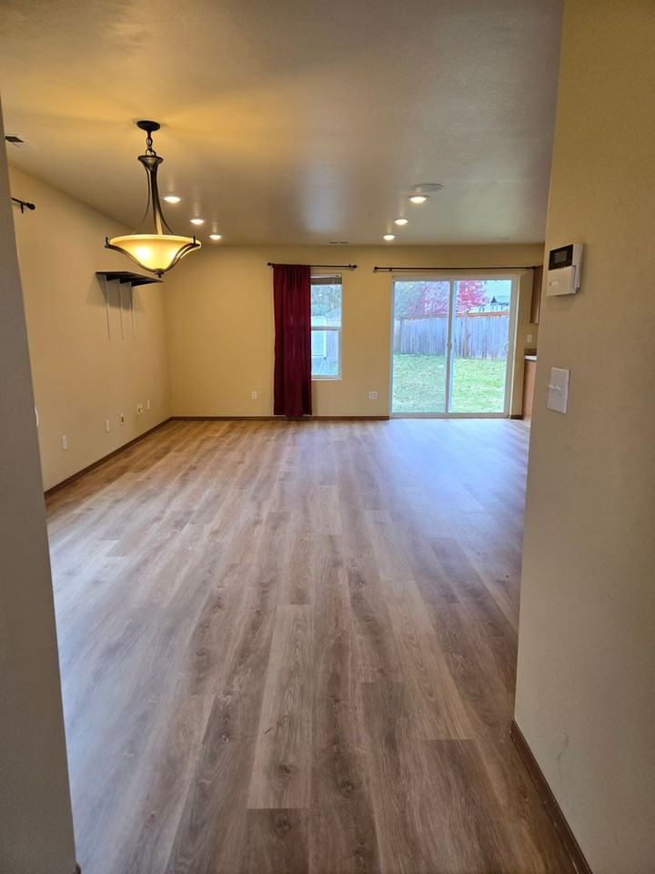 29725 213th Way Se - Photo 2 of 12