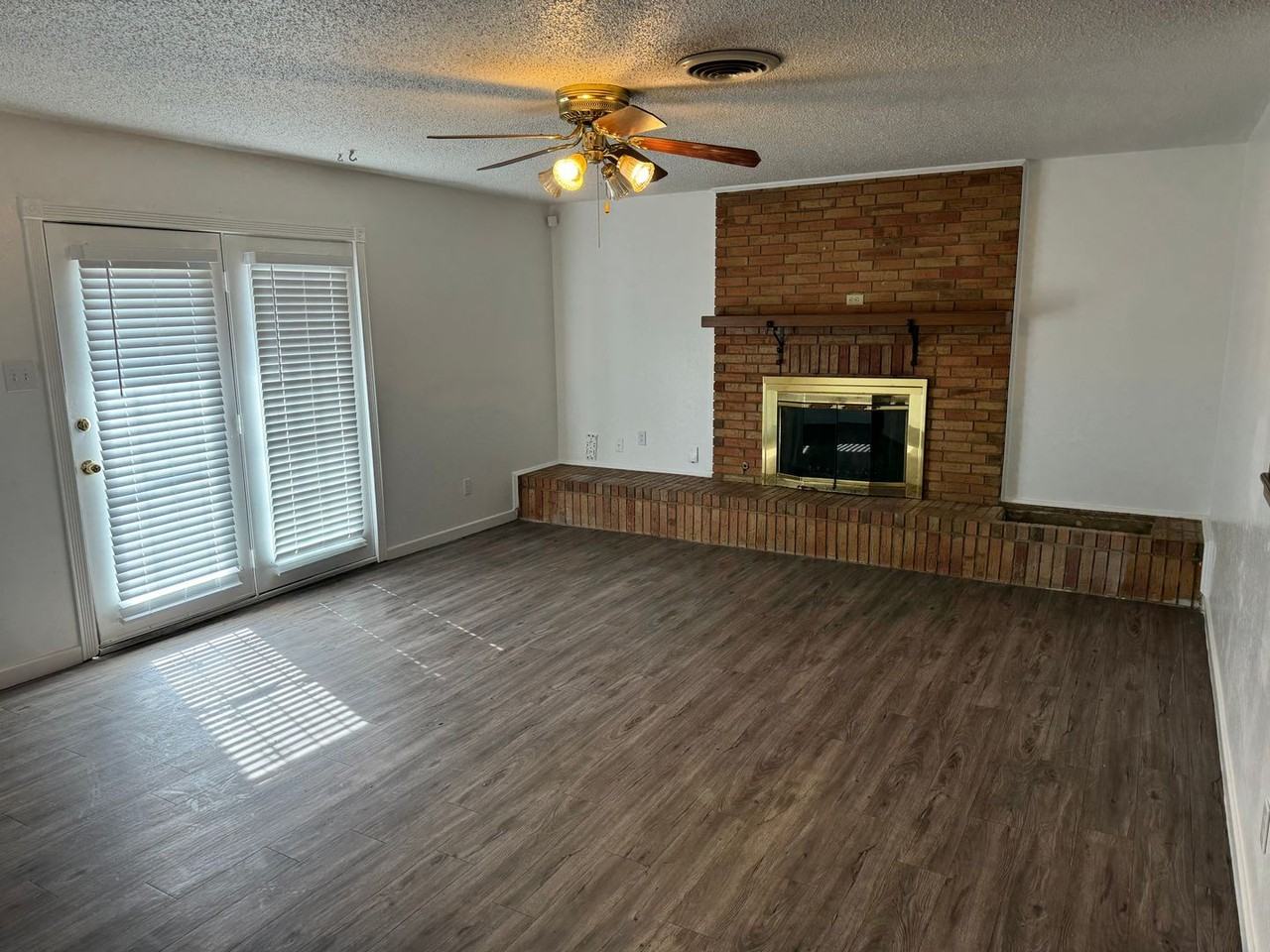 1219 48th St - Photo 2 of 14