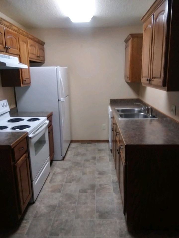 3216 E 12th St - Photo 3 of 7